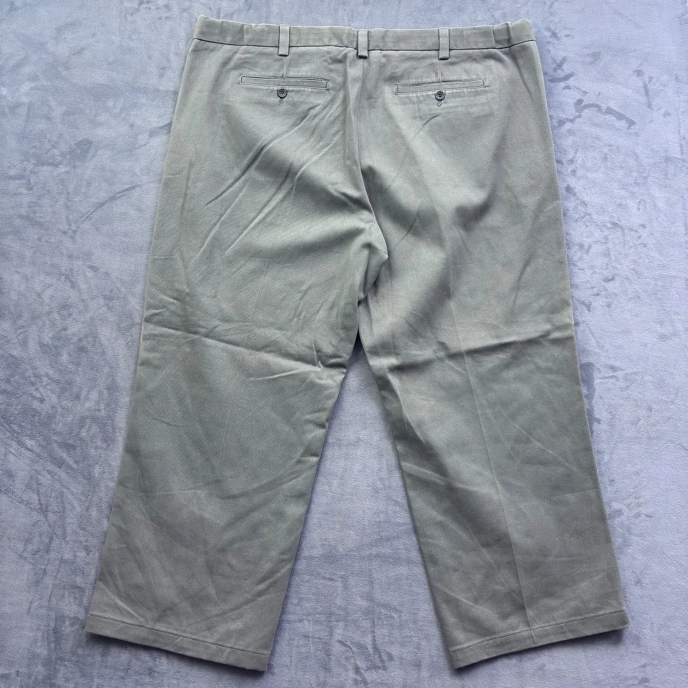 Eddie Bauer Mens 46x29 Olive Green Wrinkle Resistant Relaxed Fit Chino Pants